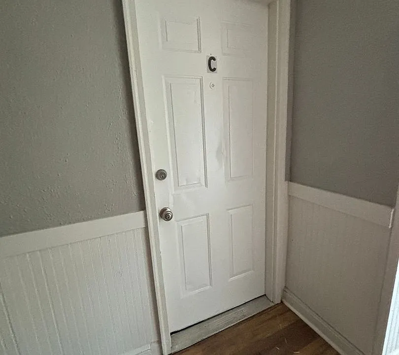 156 Garrett St