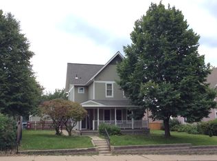 662 3rd St E, Saint Paul, MN 55106