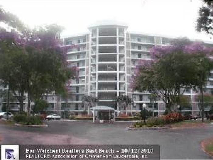 1st image of 625 Oaks Dr APT 803