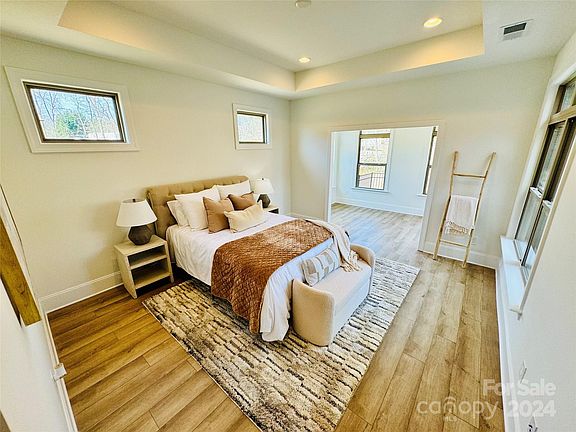 3rd image of 501 Harlequin Dr #28