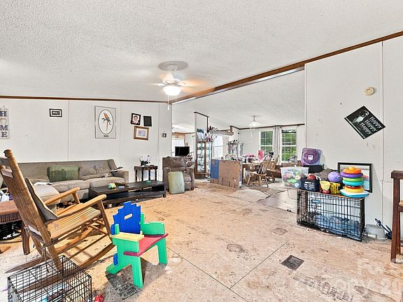 5th image of 1572 Sturgis Rd