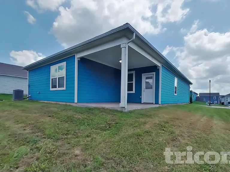 2818 Buzz St — Photo 17
