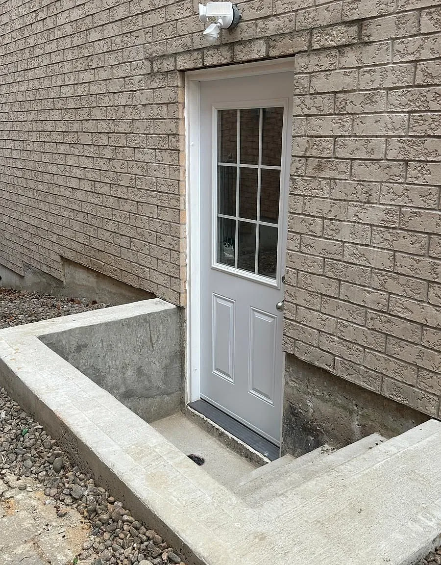 2 bed, $1,920 — Photo 1