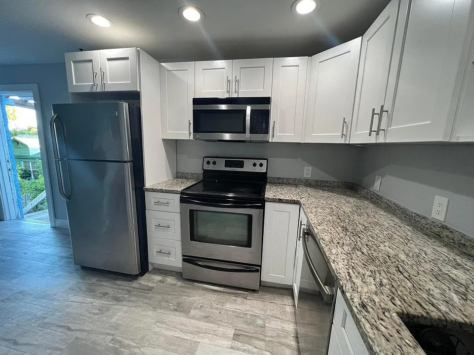 817 S L St #2