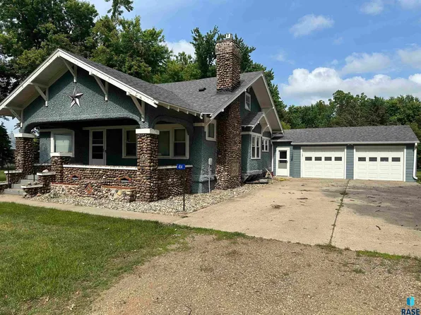 414 N Bowdoin St, Goodwin, SD 57238