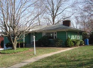 295 Mapleridge Dr, Waterbury, CT 06705