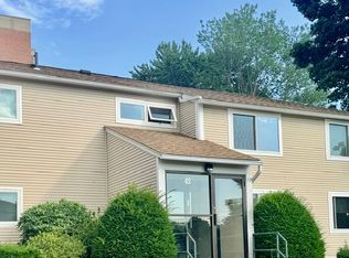 42 Saint Kolbe Dr APT D, Holyoke, MA 01040
