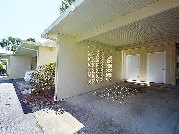 3rd image of 10200 Regal Dr Unit 5