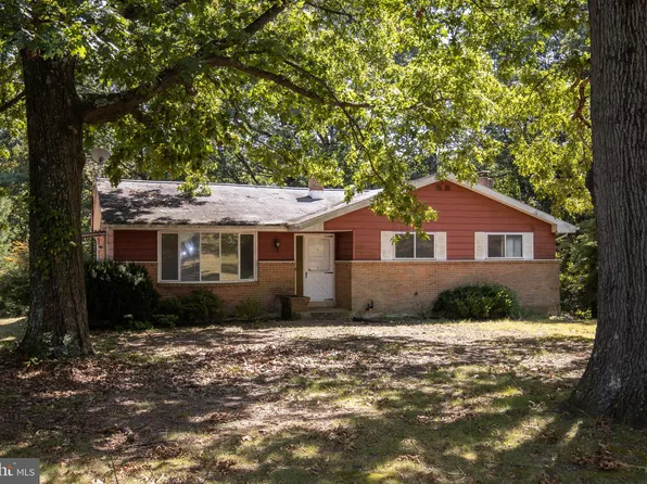 758 Schuylkill Mountain Rd, Schuylkill Haven, PA 17972
