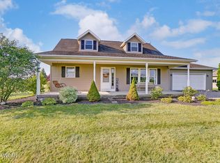 5677 Ridge Rd, Lima, OH 45807