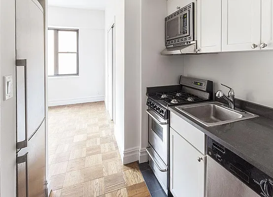 Rented by Warburg | media 7