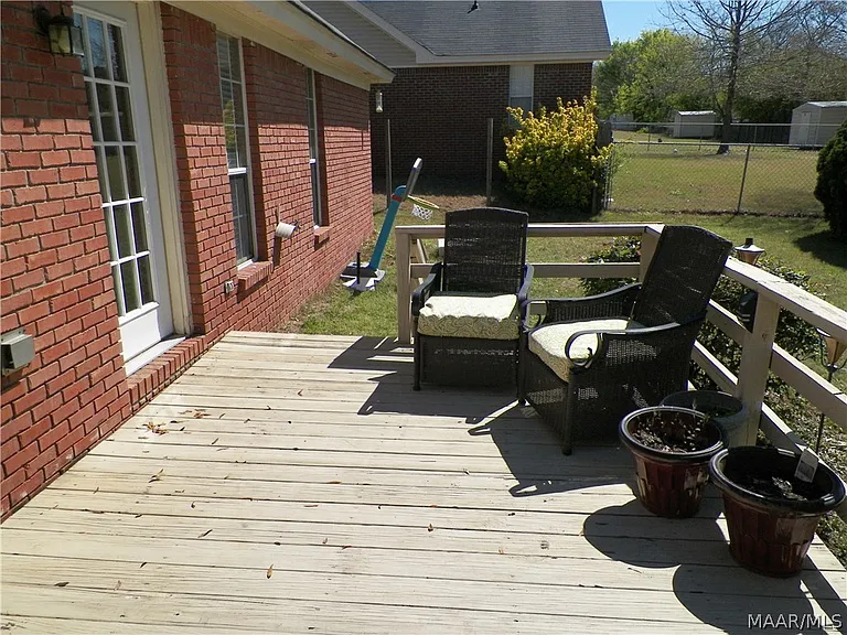 243 Primrose Dr — Photo 19