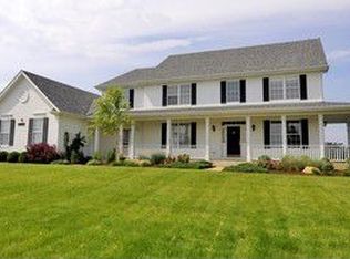 28214 W Savannah Trl, Lake Barrington, IL 60010