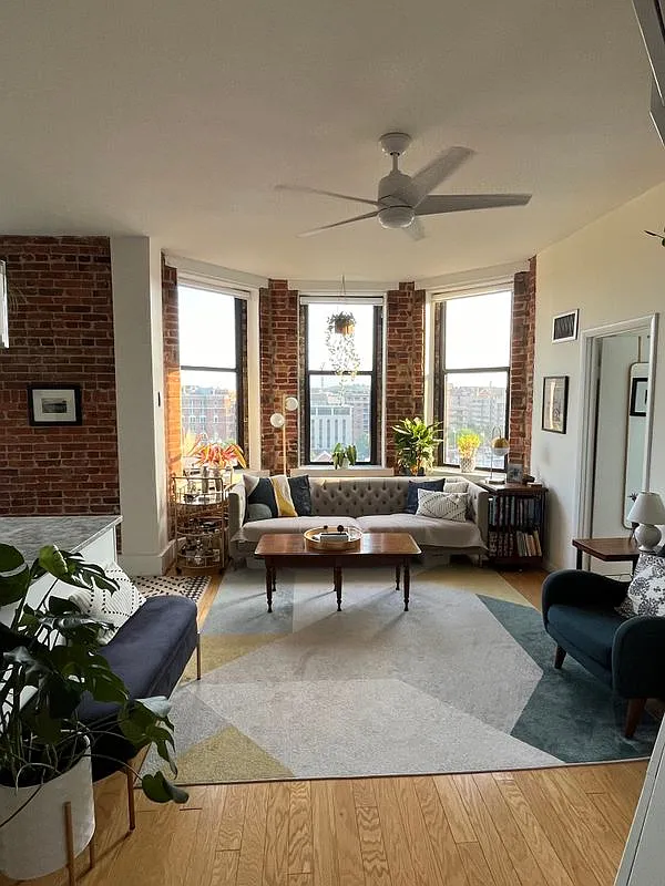 1 bed, 1.0 bath, 550 sqft, $2,570 — Photo 1