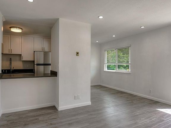 2nd image of 46728 Crawford St #9
