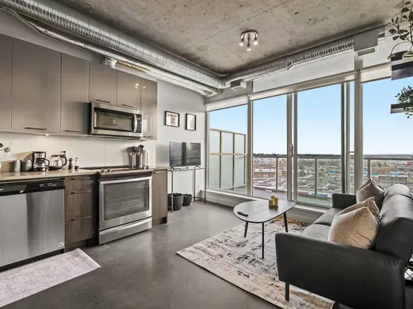 624 S 8th Ave SE #1307, Calgary, AB T2G 1S7