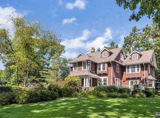 43 Barrington Rd, Ridgewood, NJ 07450