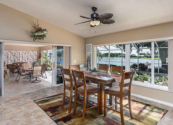 3rd image of 6300 Aquavista Dr