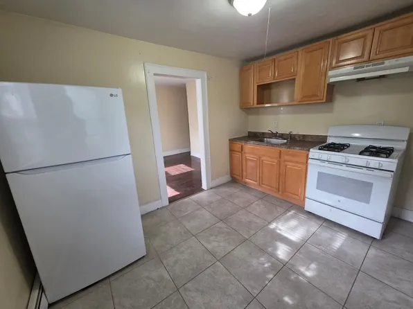 122 Derby Ave, New Haven, CT