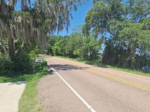 5th image of 243 Carr Dr