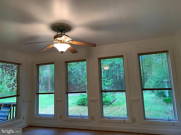 2nd image of 198 Shorewood Dr