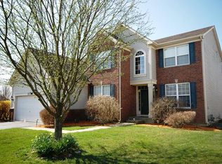 1570 Russell Dr, Hoffman Estates, IL 60192