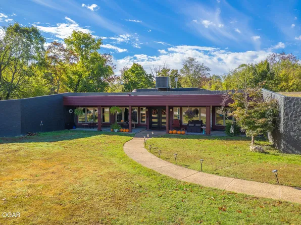 6510 Gateway Dr, Joplin, MO 64804