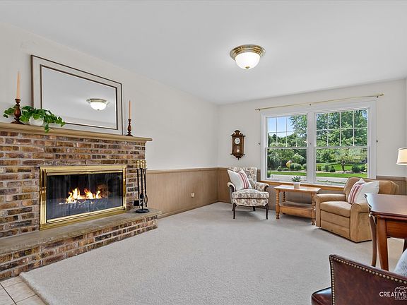 4th image of 1211 Greenwood Dr
