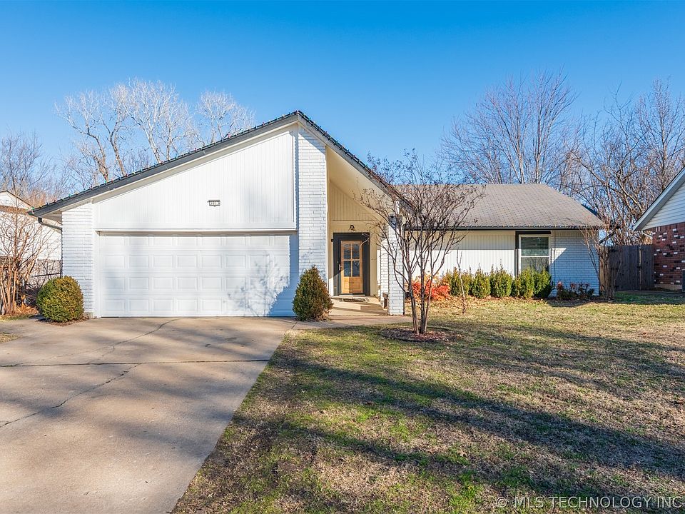 1st image of 3013 S Ash Ct