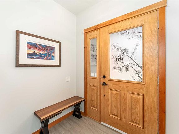 3rd image of 183 NE Hubman Lndg