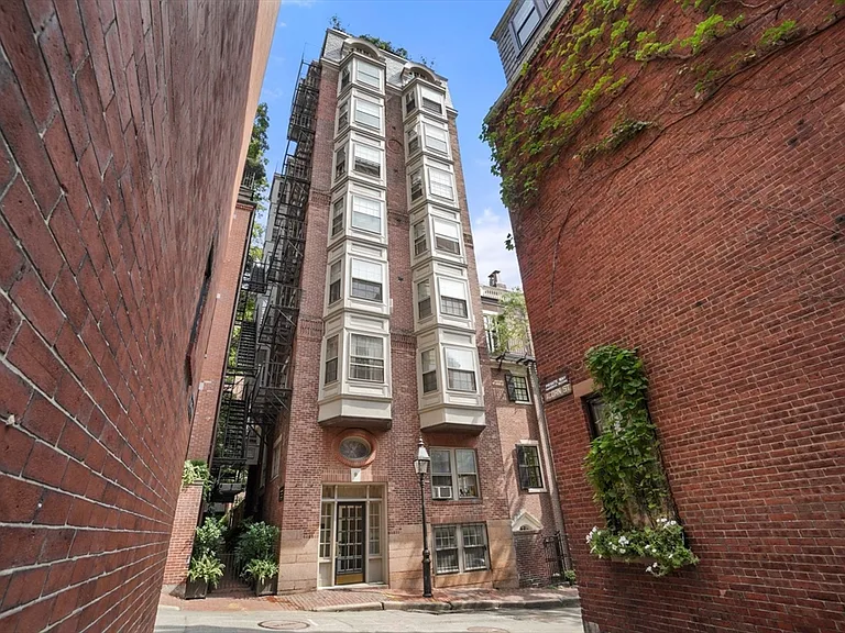 9 Willow St #22 — Photo 20