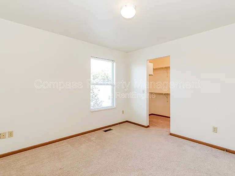 Hightree Townhomes — Photo 11