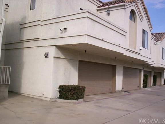 2nd image of 440 Anderwood Ct APT 18