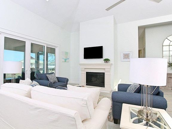 5th image of 766 Secluded Dunes Dr