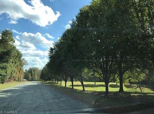 7975 Haviland Ct, Pfafftown, NC 27040