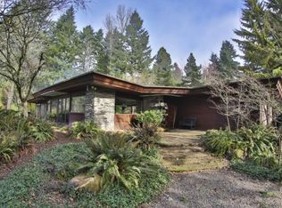 17005 South-East Sunnyside Road, Happy Valley, OR