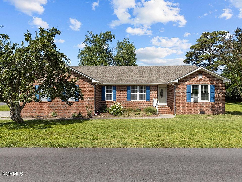 1st image of 304 Somerset Way