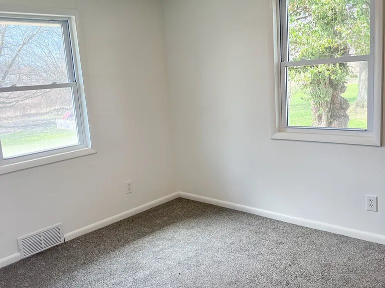 4803 Lyell Rd — Photo 34