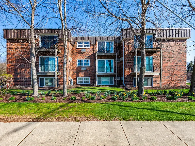 5740 East Ave #2D — Photo 3