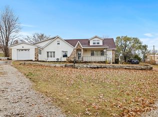 15801 E State Hwy #32, Stockton, MO 65785