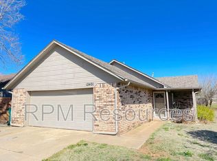 12401 SW 4th St, Yukon, OK 73099