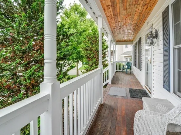 32 Orchard Dr, Stow, MA 01775