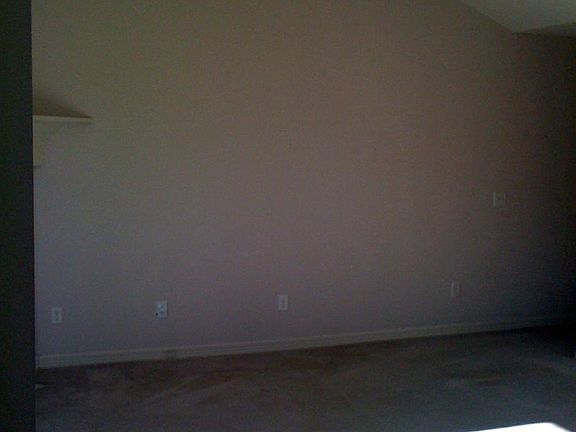 4th image of 802 SW Cheyenne Dr