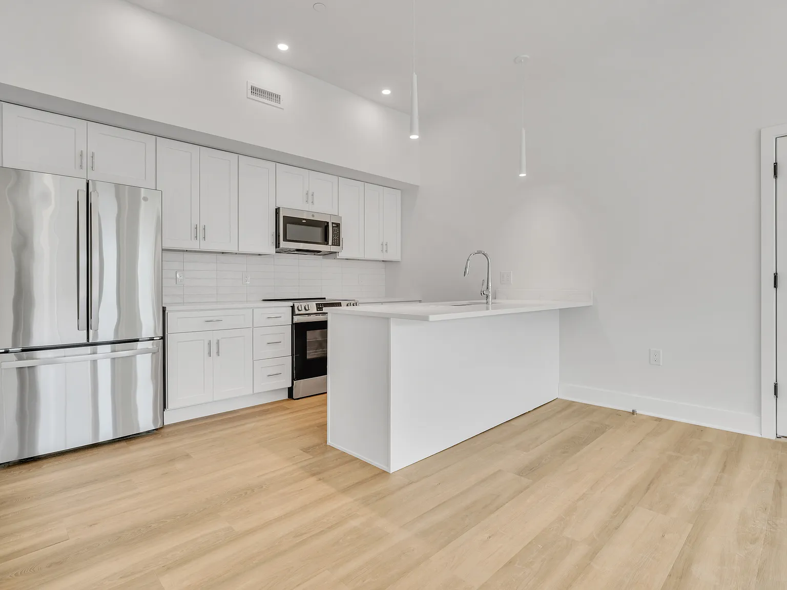 25 Gardner — Photo 1