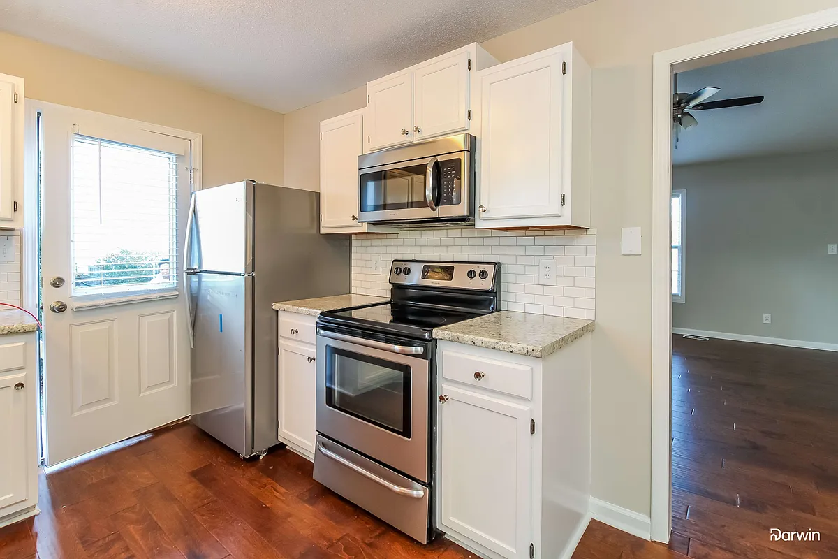 Building Photo - 7103 Thornaby Dr