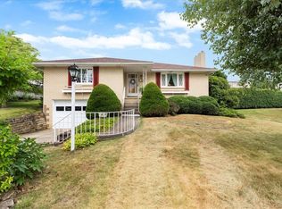 106 Eastern Dr, Lower Burrell, PA 15068