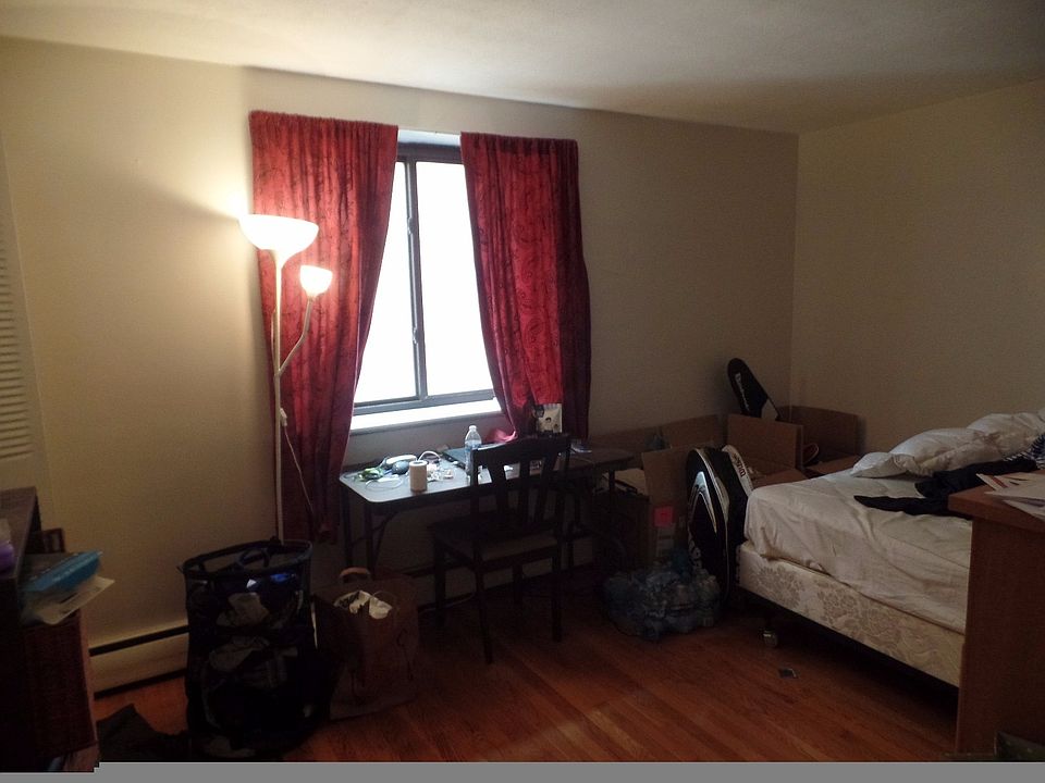 2nd image of 205 Kent St APT 00023