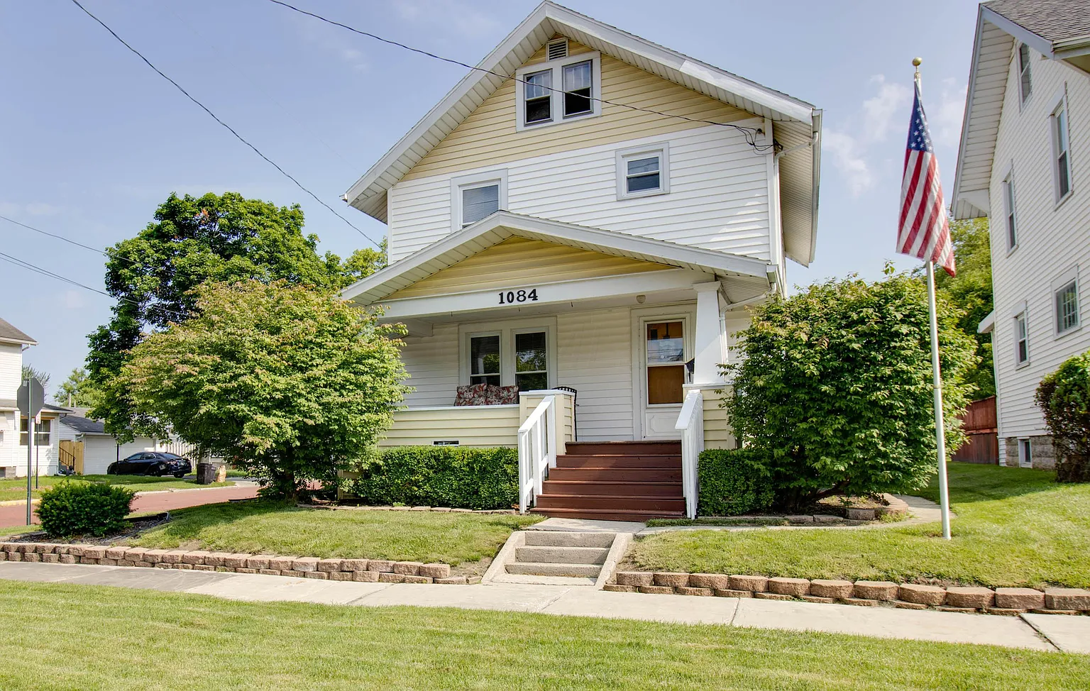 1084 E Church St photo 1
