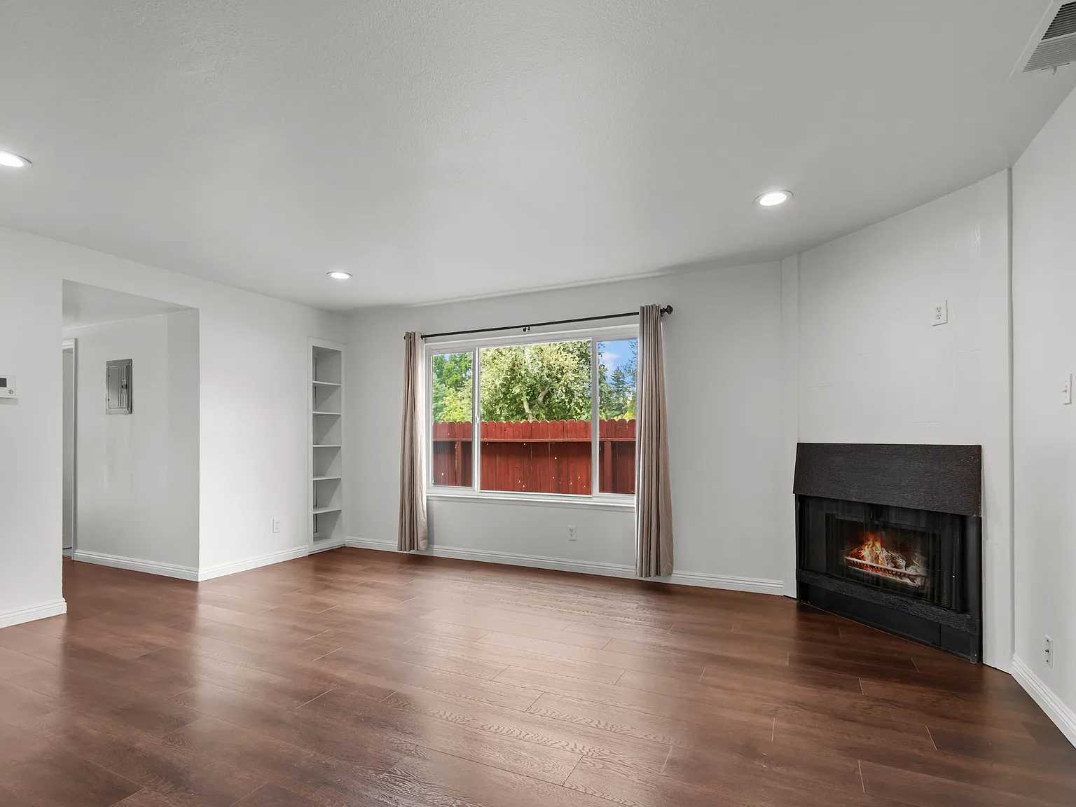 2400 Northrop Avenue - 1 — Photo 3