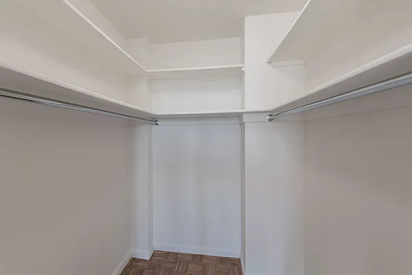 Rented by Solow Realty | media 9